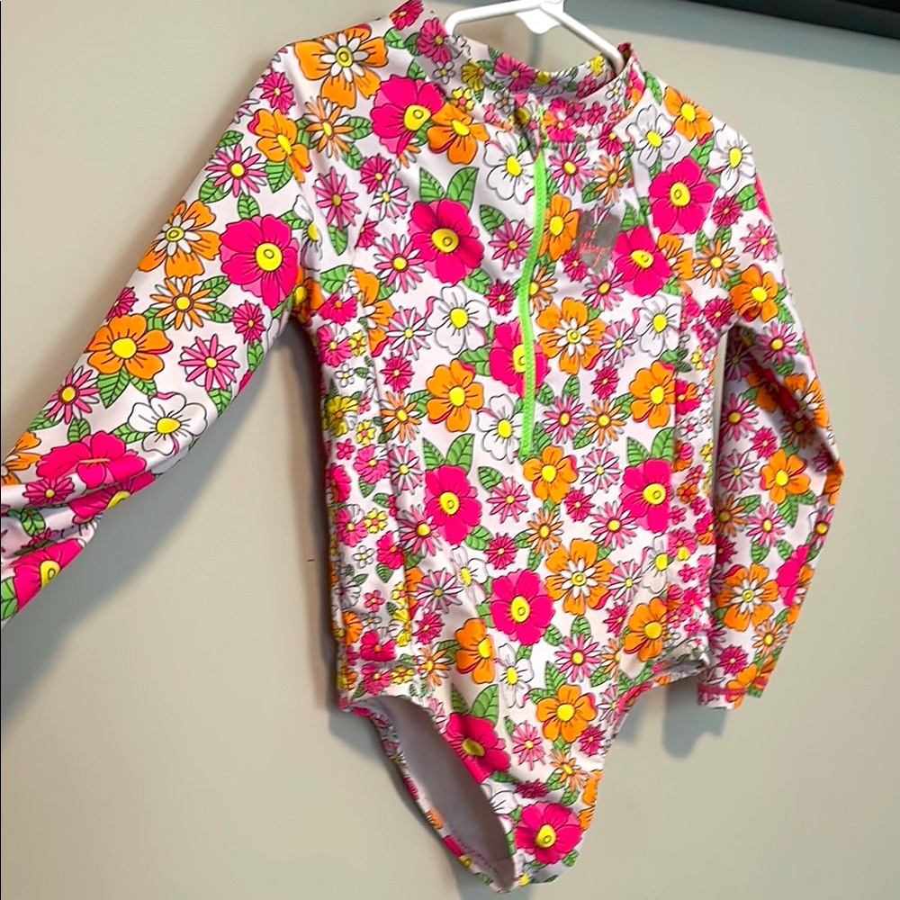 5 for $20 || 💚🌺🧡 Betsey Johnson super cute girls rashguard EUC size 5